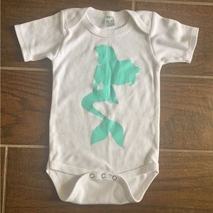 Laughing Giraffe Mermaid Onesie | Size 6-12mo.